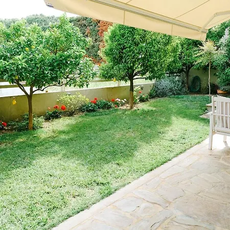 Апартаменты Oasis Garden House *